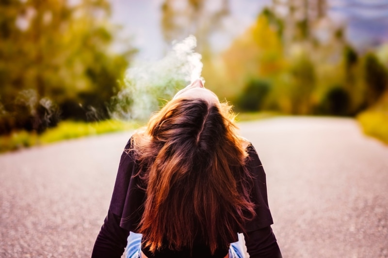 1080P, brunette, women outdoors, vaping, women
