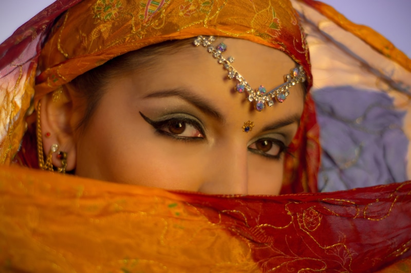 clothing, looking at camera, sacred, art, meditation, yoga, arabic dance, 4K, hindu, young women, front view, spiritual, buddhism, real people, make-up