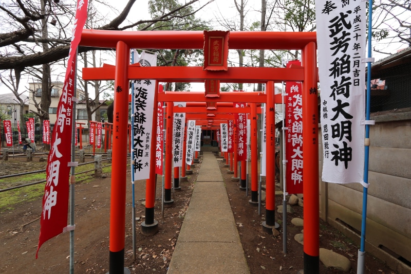 architecture, spirituality, text, belief, built structure, non-western script, no people, 4K, in a row, building, diminishing perspective, shrine, communication