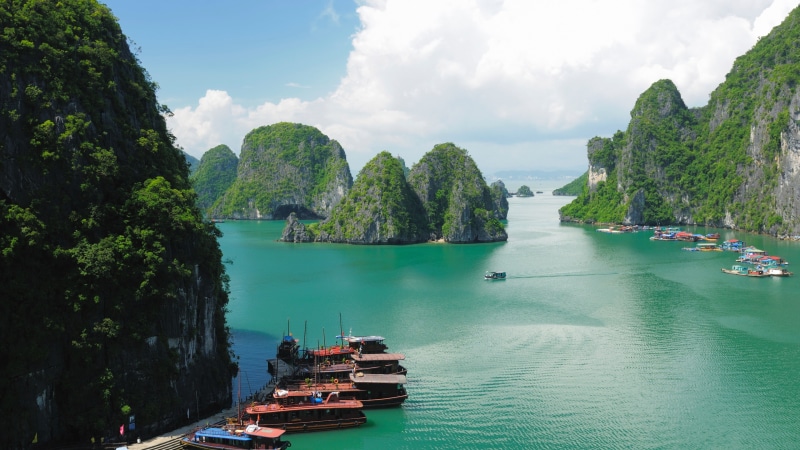 Ha Long Bay, boat, mountains, rest, travel, river, 8k, Vietnam, 4K, Halong Bay, 5k, cruise