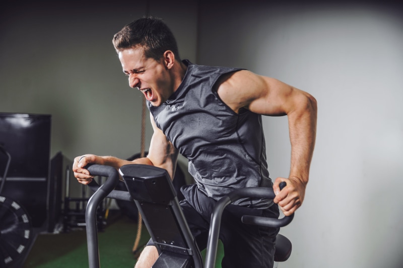 4K, one person, photo, Workout, body conscious, exercise equipment, sports clothing, health club, indoors, sport, strength, weight training, effort, lifestyles