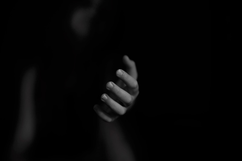 1080P, monochrome, gray, hands, woman, s, dark, photography, scale