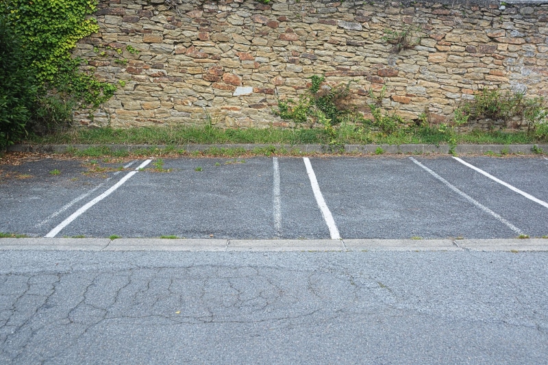marking, mur, wall - building feature, goudron, ville, road, parking auto, 4K, wall, sign, city, stone wall, urbain, solid, no people, high angle view