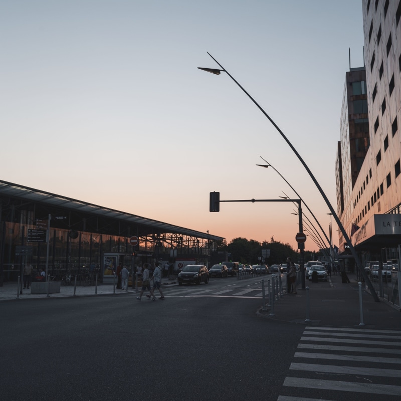 the way forward, street light, outdoors, urbain, colors, architecture, direction, canon, road, travel, transportation, day, clear sky, 2K, lille, building exterior