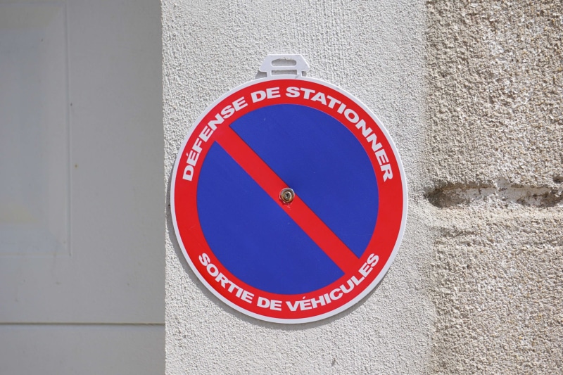 information sign, sign, geometric shape, panneau, built structure, warning sign, 4K, architecture, information, shape, wall - building feature, day, road sign