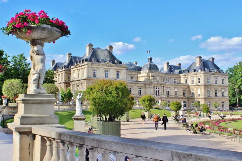 building, paris, historical, building exterior, jardin du, built structure, cloud - sky, incidental people, statue, france, city, 5K, destinations, day
