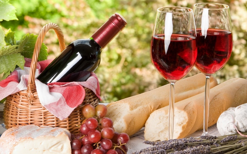 France, dinner, grapes, wine cork, grape, cork - stopper, vine, container, backgrounds, basket, refreshment, food, winetasting, bottle, wood - Material