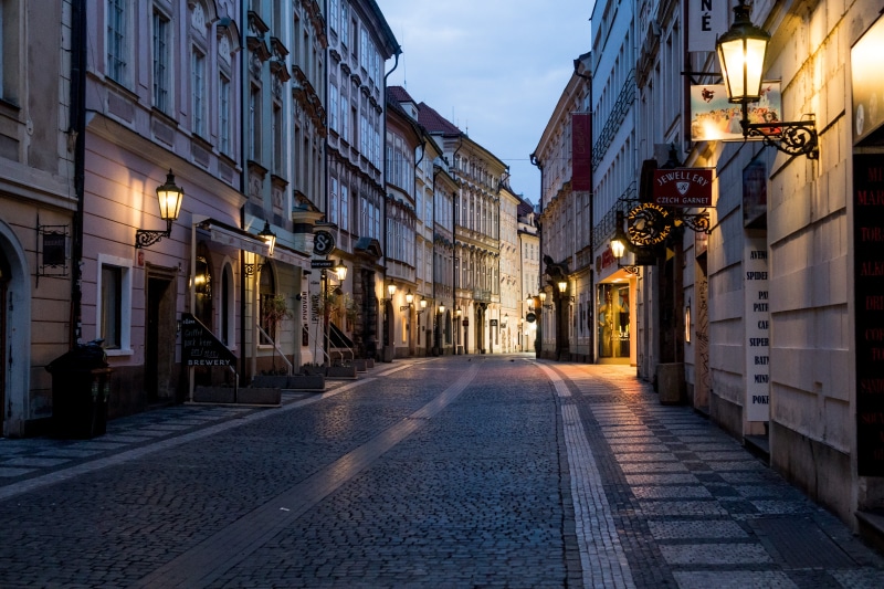 sky, alley, night, building, streets, outdoors, empty, city, the way forward, street, architecture, diminishing perspective, praha, lighting equipment