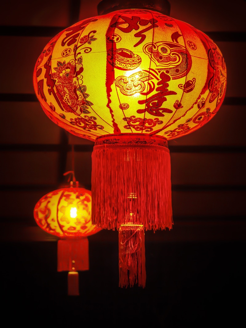 chinese lantern, lighting equipment, new year, culture, cultures, photo, script, 4K, festival, light, no people, illuminated, indoors, asian, celebrate