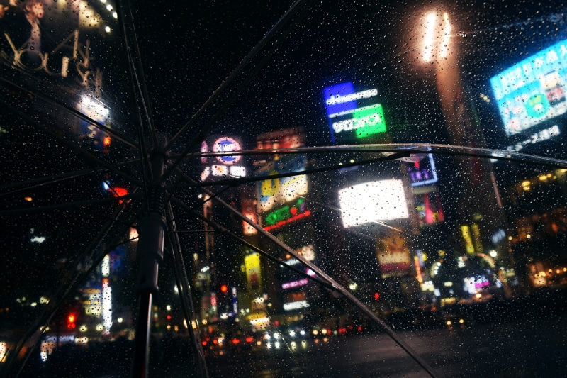 reflection, nightlife, mode of transportation, built structure, city at night, tokyo, building exterior, city lights, nighttime, skyscraper, architecture