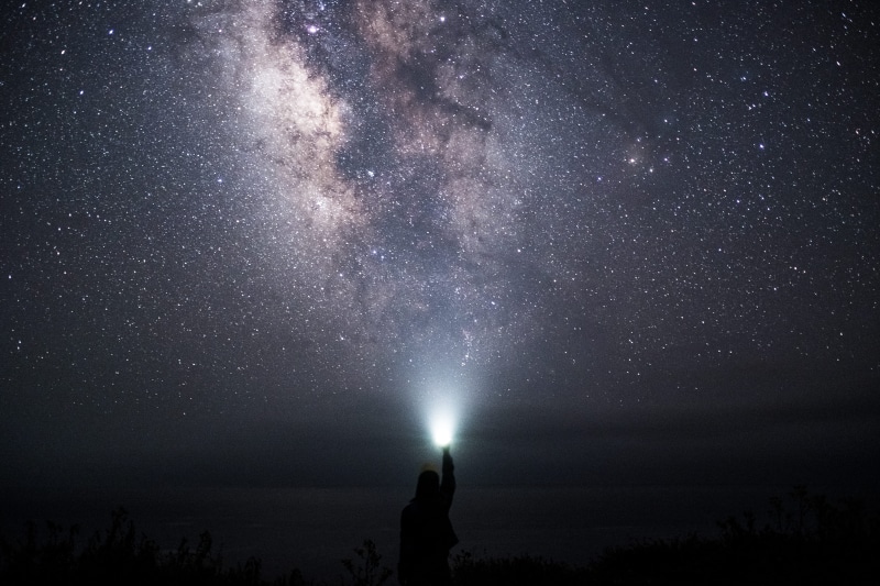milkway, standing, photo, dark, star field, milky way, stars, space, way, darkness, sky, beauty in nature, tranquil scene, tranquility, outdoors, vía láctea