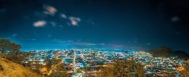 star - space, cloud - sky, erwin gonzalez, shuper chivo, prensa libre, sexto estado, architecture, night, office building exterior, luna, astronomy, building