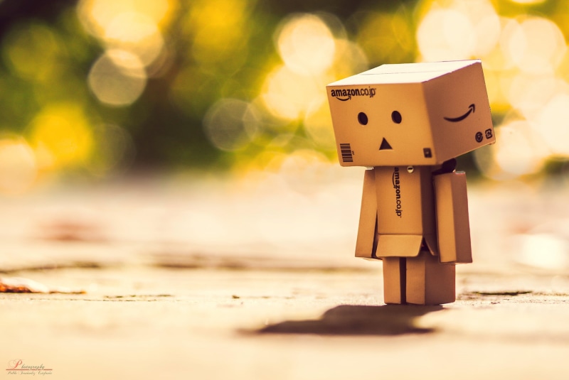 box man, samsung, llorar, triste, head, ipod, Danbo, man, toy, wood - Material, nature, time  love, light, dambo, desktop  background, green, close  up