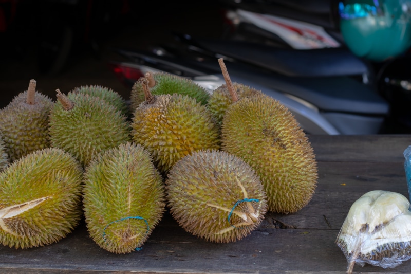 jackfruit, food, green color, business, market stall, produce, fruit, lychee, still life, tropical fruit, reptile, ripe, healthy eating, for sale, cream