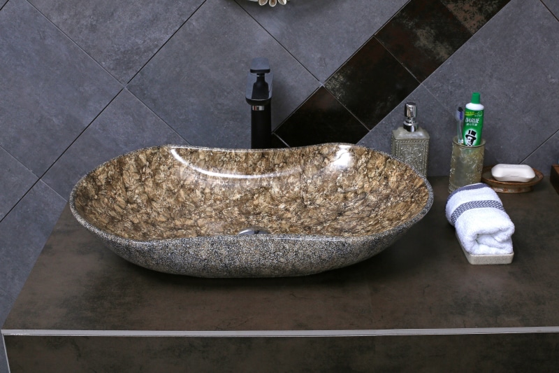 tray, bathroom, wash basin, home, no people, nature, flooring, indoors, 5K, ceramic basin, container, metal, still life, high angle view, domestic bathroom