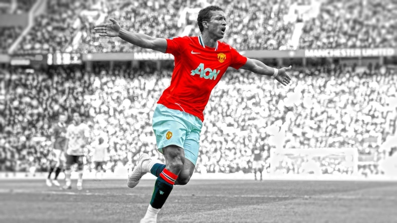 clothing, men, soccer, playing, red, day, shirt, ball, full length, focus on foreground, 1080P, team sport, athlete, Manchester United , young adult, people