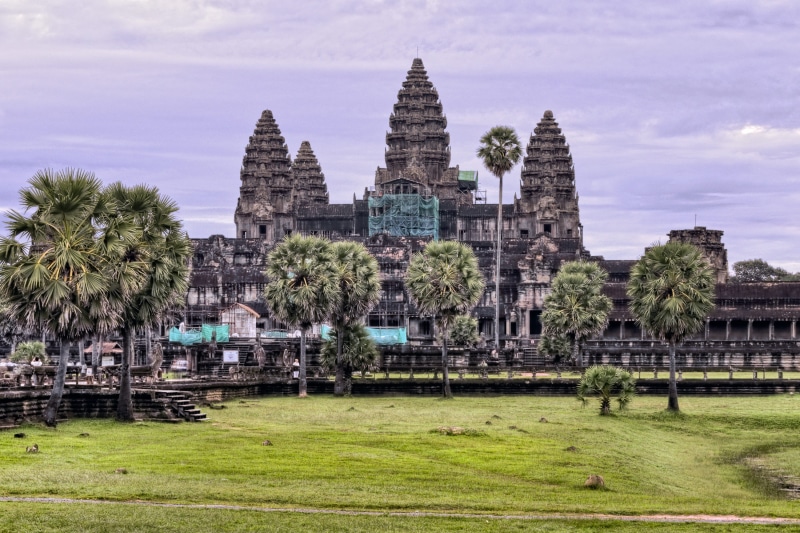 tropical, the past, place of worship, day, grass, siem riep, travel, unesco, tourism, architecture, religion, angkor wat temples, plant, 2K, tower, ruin