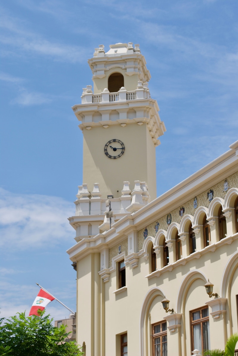 time, building, miraflores, peruvian, architecture, day, low angle view, cloud - sky, culture, 4K, outdoors, patriotism, museum, no people, lima, flag