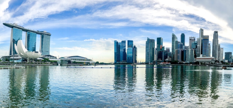 modern, river, sky, singapore, built structure, fullerton, city, waterfront, office, cloud - sky, tall - high, tower, building exterior, skyline, landscape