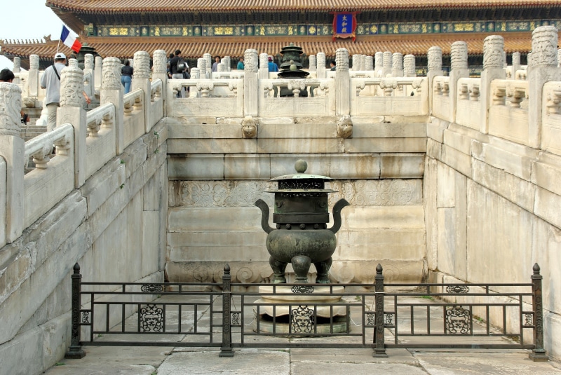 art and craft, craft, decoration, travel, outdoors, representation, the past, censers, human representation, emperor, creativity, history, sculpture, building exterior