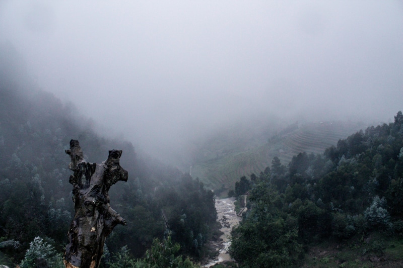 scenics - nature, no people, non-urban scene, day, ndaba, land, sky, mountain peak, tourism, environment, fog, 4K, nature, outdoors, foggy, heavy grey
