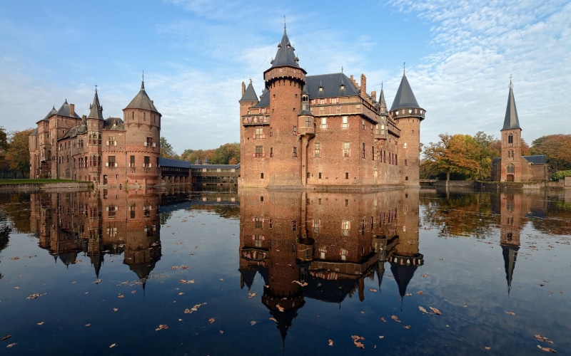 architecture, bodiam, the past, Kasteel de Haar, spire, germany, castle, lake, Netherlands, built structure, sky, no people, water, tourism, nature, building exterior