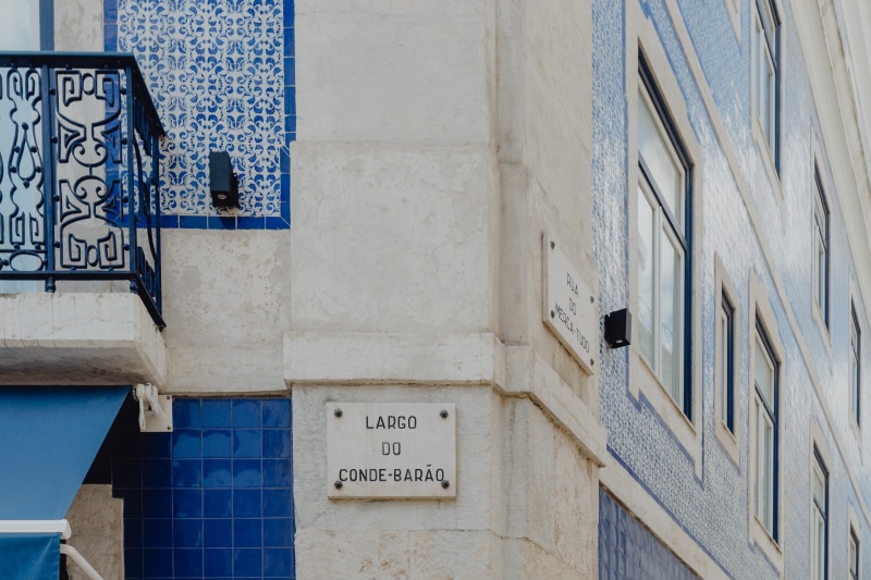 architecture, building, building exterior, door, blue, western script, buildings, lisboa, old, no people, window, wall - building feature, communication