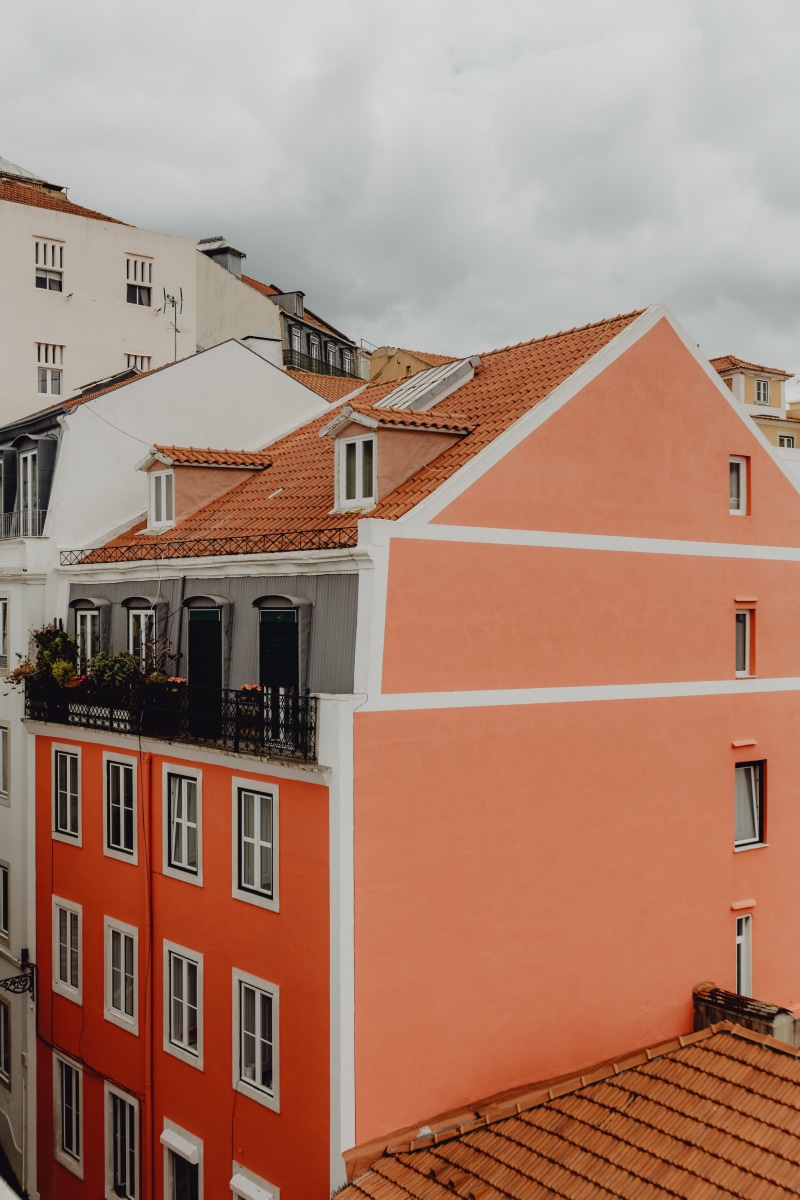 day, 5K, house, buildings, built structure, apartment, low angle view, residential district, Europe, colorful, outdoors, nature, red, building exterior