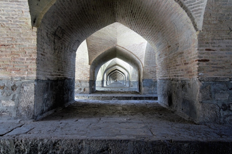 arcade, direction, 5K, window, ancient civilization, wall, si-o-seh pol bridge, tourist, architectural, arch, travel destinations, iran, isfahan, attraction