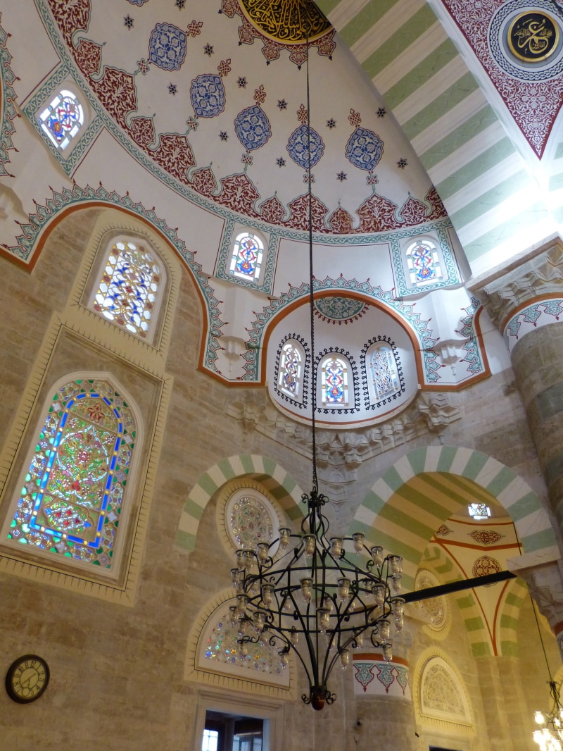 building, Cathedral, spirituality, low angle view, ceiling, art and craft, no people, photos, Turkey, interior, ornate, arch, chandelier, public domain