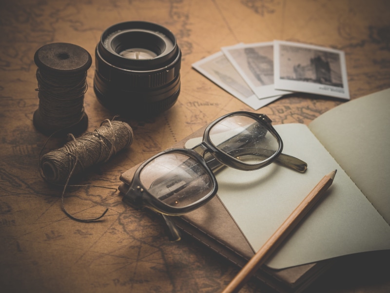 blank, traveler, wooden, style, group of objects, desk, desktop, old, business, europe, paper, photocamera, thread, retro, eyeglasses, watch, wood, still life