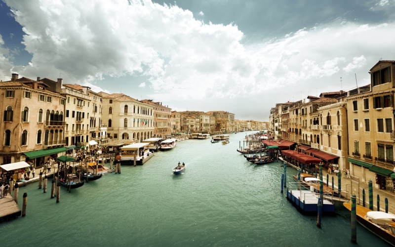 2K, Houses, grande, Boats, Canal, Italy, Cloudy, People, Venice, Sky, Water