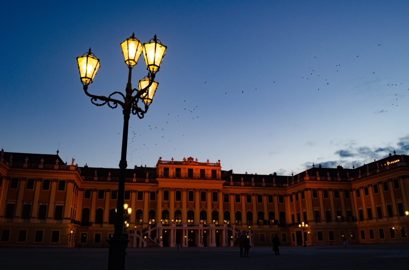 hd, birds, city, building, schonbrunn, lighting equipment, austria, sky, dusk, architecture, classic, nature, travel, 4K, vienna, built structure