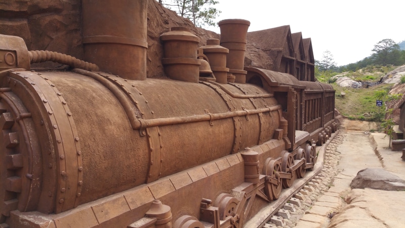 metal, stone, antique, wheel, land, nature, rusty, stack, tree, in a row, travel, architecture, da lat, barrel, the past, transportation, 5K, ancient