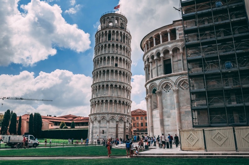 pisa, adult, downtown, skyscraper, outdoors, tourism, sky, exterior, landmark, urban, travel, construction, people, tourist, building, architecture, historic