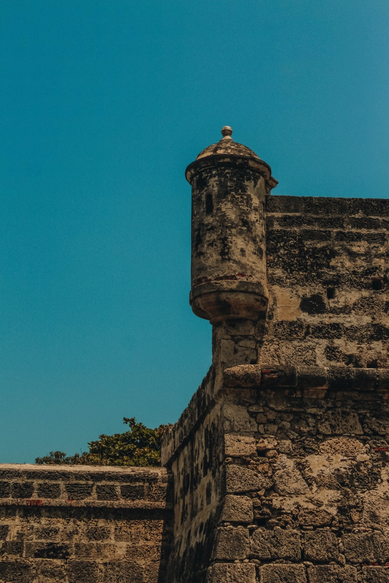 4K, wall - building feature, building exterior, copy space, architecture, wall, tower, structure, outdoors, sky, ruined, ancient civilization, low angle view