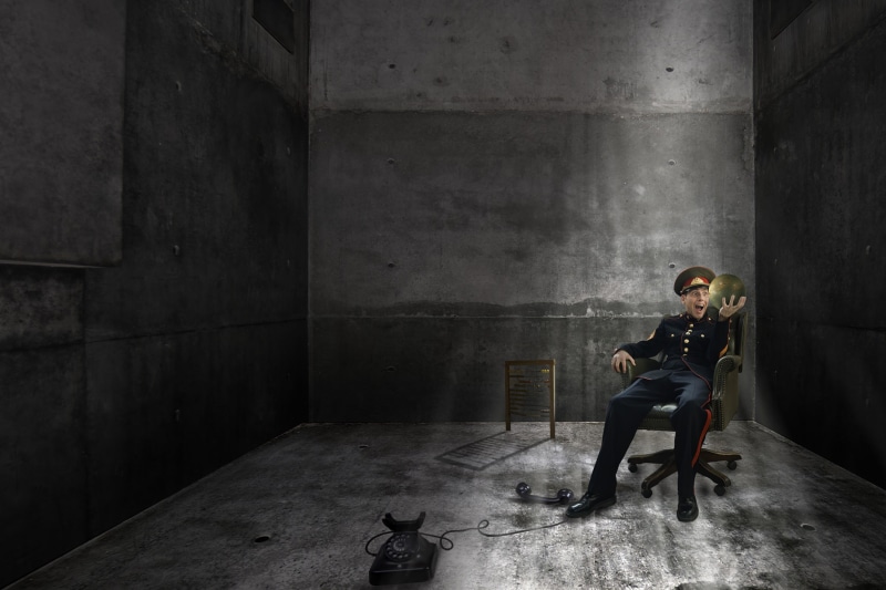 The great dictator, phone, globe, form, humor, 1080P, bunker