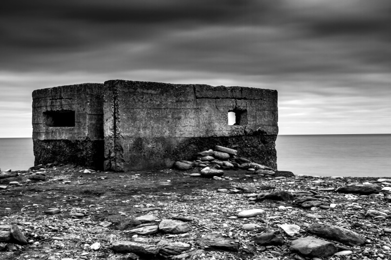 water, war, World War Two, army, bunker, building, military, abandoned, sea, wwii, post, ancient, castle, ruined, invasion, pill, grayscale, nature, 5K