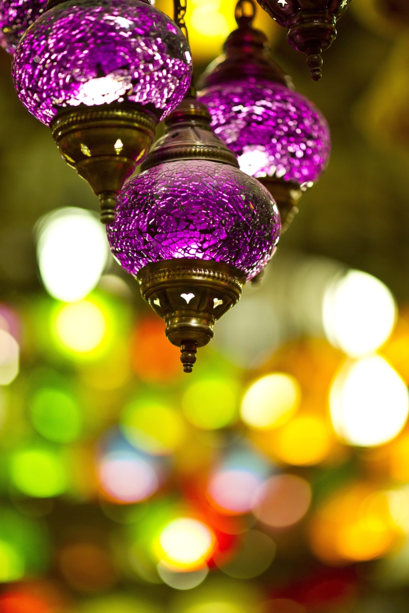 ceiling, celebration, style, 5K, background, illuminated, fancy, lantern, three, no people, hanging, multi colored, pattern, focus on foreground, night