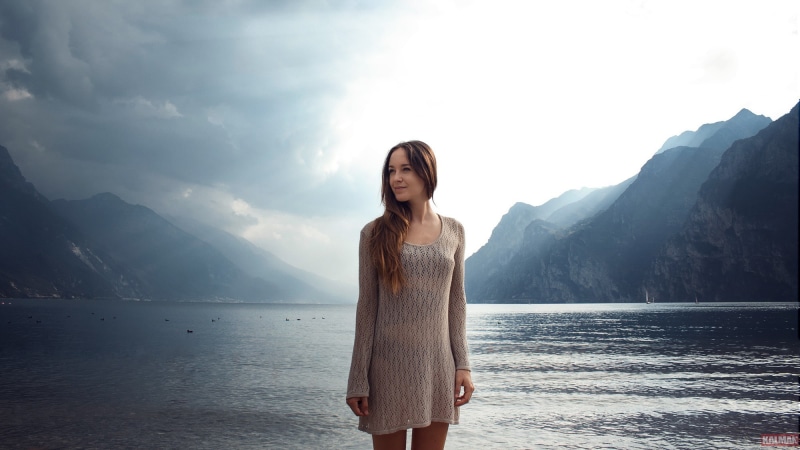 hairstyle, young women, standing, Victor Kalman, beautiful woman, one person, women, front view, mountain range, young adult, portrait, leisure activity
