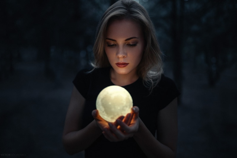 model, dark, women outdoors, 1080P, portrait, outdoors, Anastasia Romanova, forest, depth of field, T-shirt, sphere, Victor Sidorenko, women, blonde