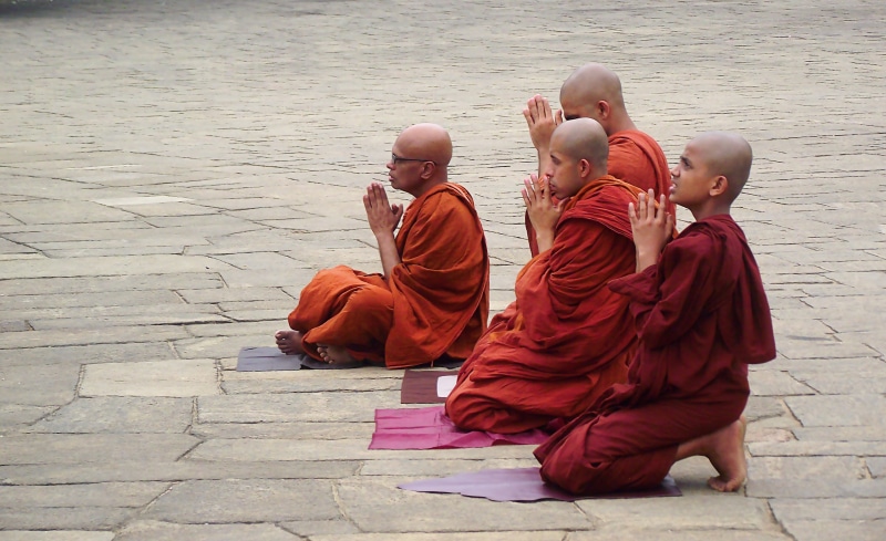 peace, outdoors, childhood, nature, worship, males, buddhism, 4K, asia, boys, respect, religion, full length, belief, people, traditional clothing, temple