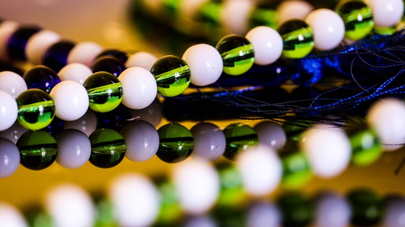 bead, connection, large group of objects, close-up, in a row, religious, abundance, islam, mubarak, arabic, thread, decoration, complexity, holy, still life