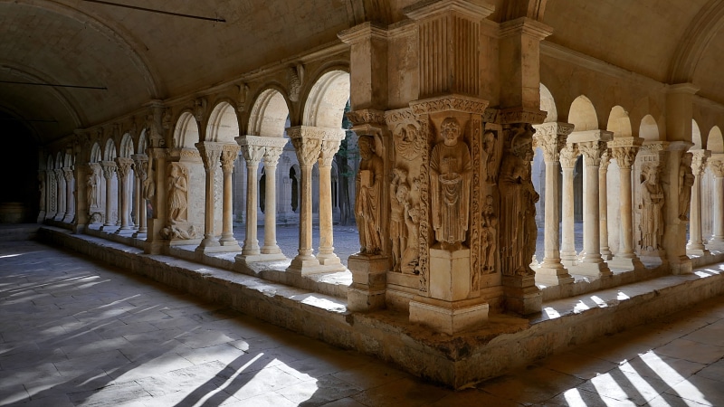 Arles, 5K, architecture, no people, via-tolosana, belief, travel, travel destinations, building exterior, indoors, France, pilgrimage, tourism, arch, ornate