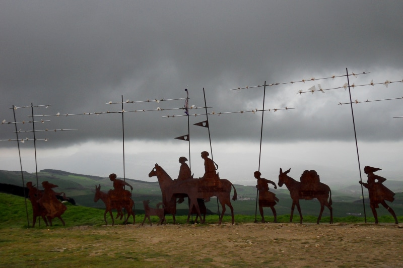 herbivorous, 2K, land, pilgrimage, mammal, lifestyles, monument, working animal, horse, animal wildlife, domestic, nature, cloud - sky, livestock, pets