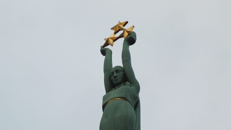 independence, representation, patriotism, low angle view, no people, nature, dom, baltic, memorial, landmark, outdoors, craft, city, studio shot, famous Place