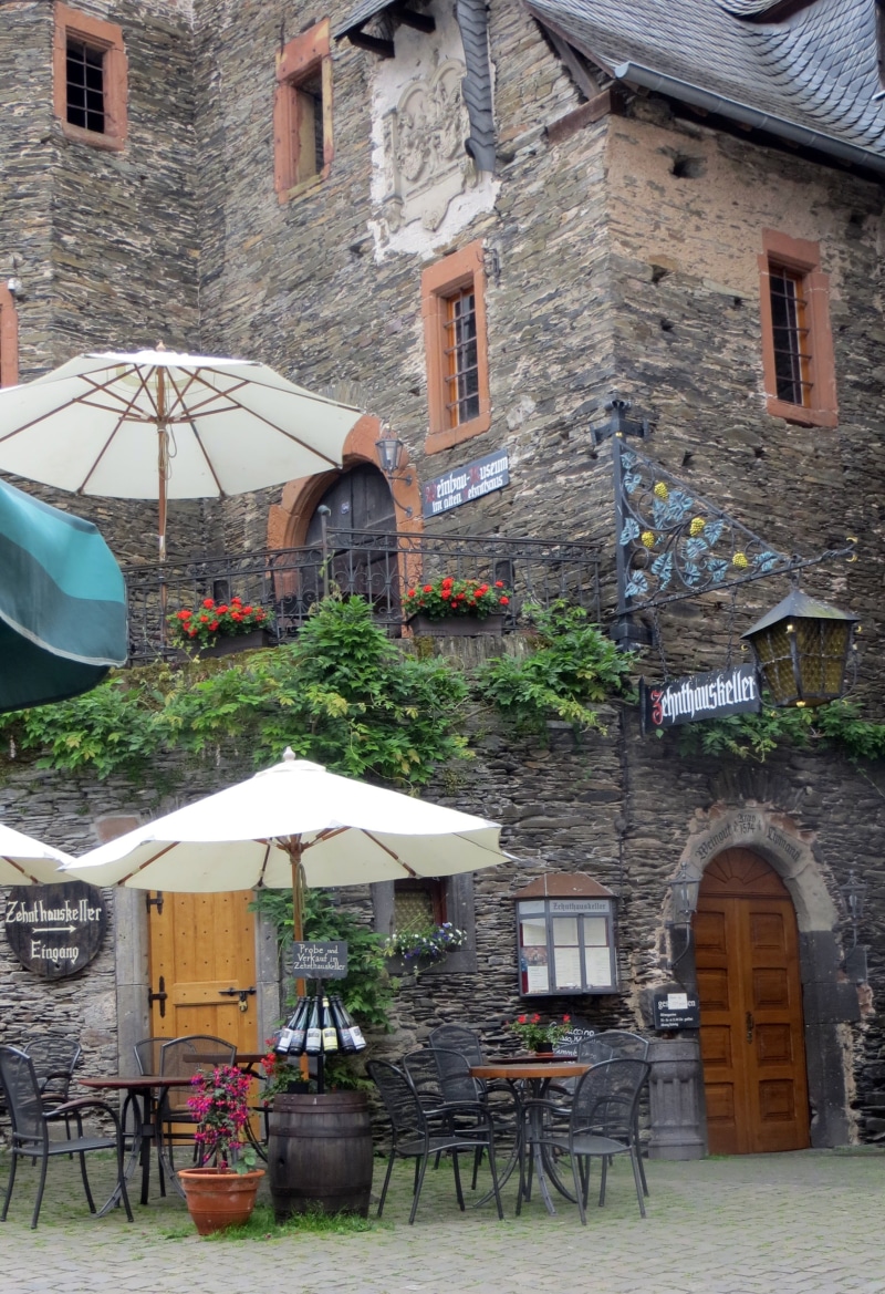 cafe, seat, truss, urban Scene, residential district, 2K, old town, chair, rest, space, europe, setting, day, no people, beilstein, house, parasol, street