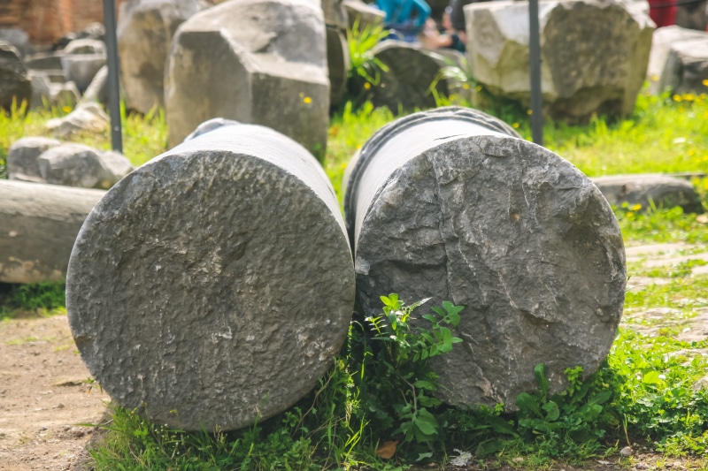shape, cemetery, no people, roma, grave, stone material, sight, forum romanum, nature, religion, sadness, italy, focus on foreground, cylinder, stone, rock