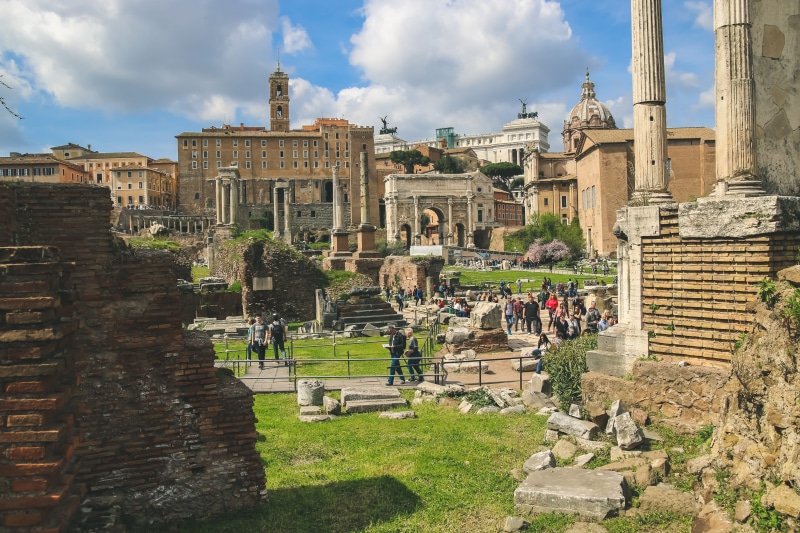 the past, wall, group of people, architecture, architectural column, sky, religion, archaeology, visit, travel, roma, ruined, rome, 5K, historic, travel destinations