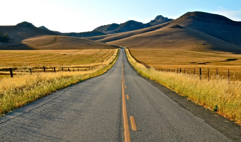 the way forward, direction, tranquil scene, field, scenics - nature, nature, vanishing point, road, environment, straight, diminishing perspective, 1080P
